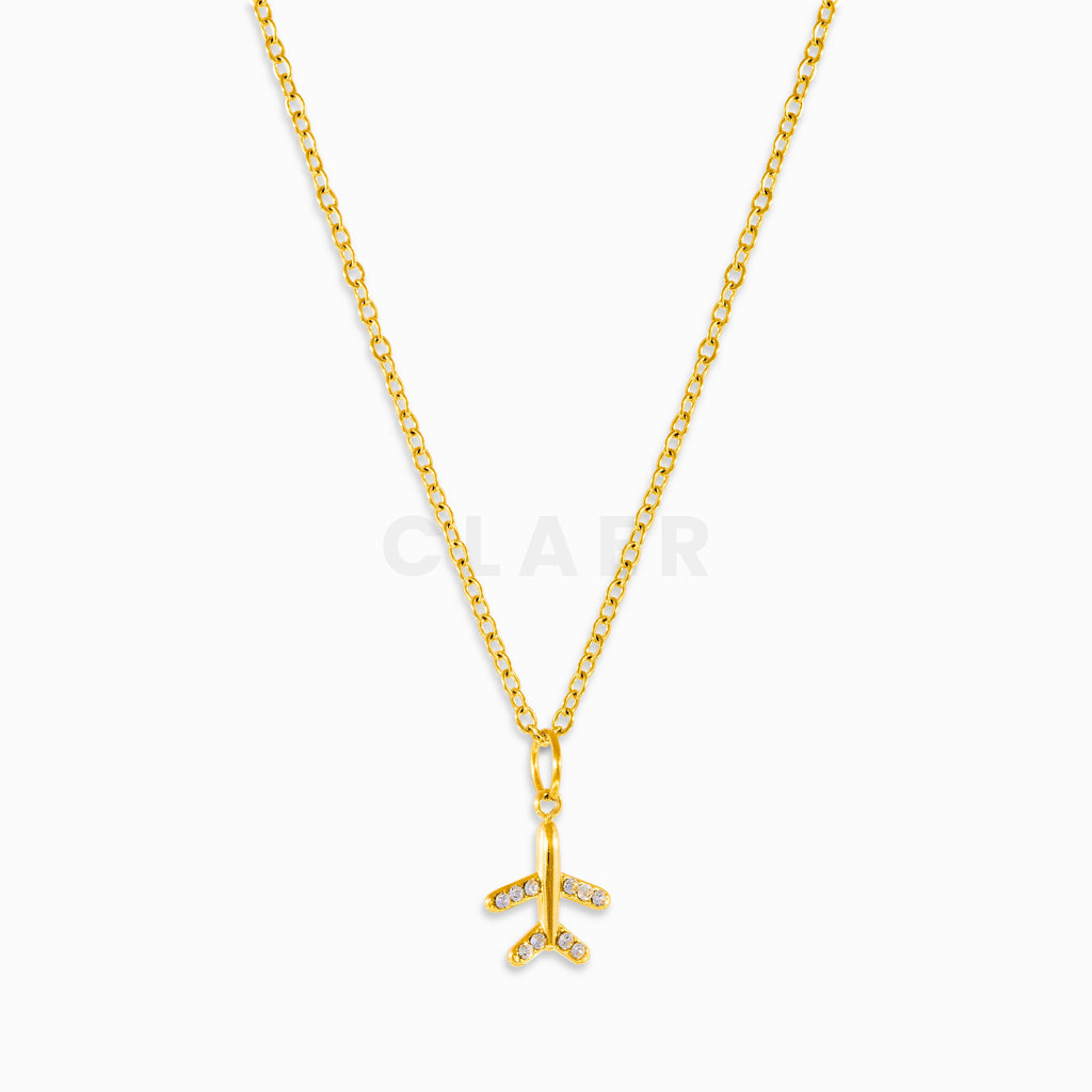 Goldener Anhänger in Form eines Flugzeugs, mit Diamanten besetzt, auf unserer Gliederkette.