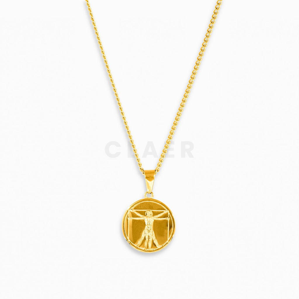 Goldener Anhänger mit Da Vinci-Motiv auf unserer Curb-Kette.
