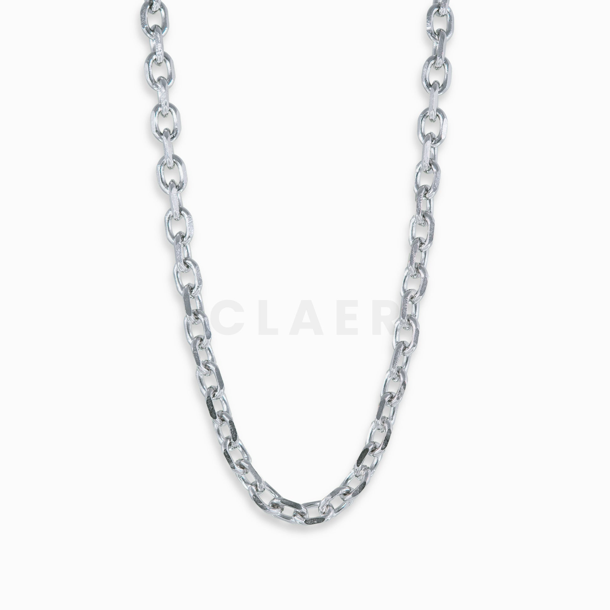 Silberne Refind Link Halskette mit grossen, geschliffenen Gliedern.