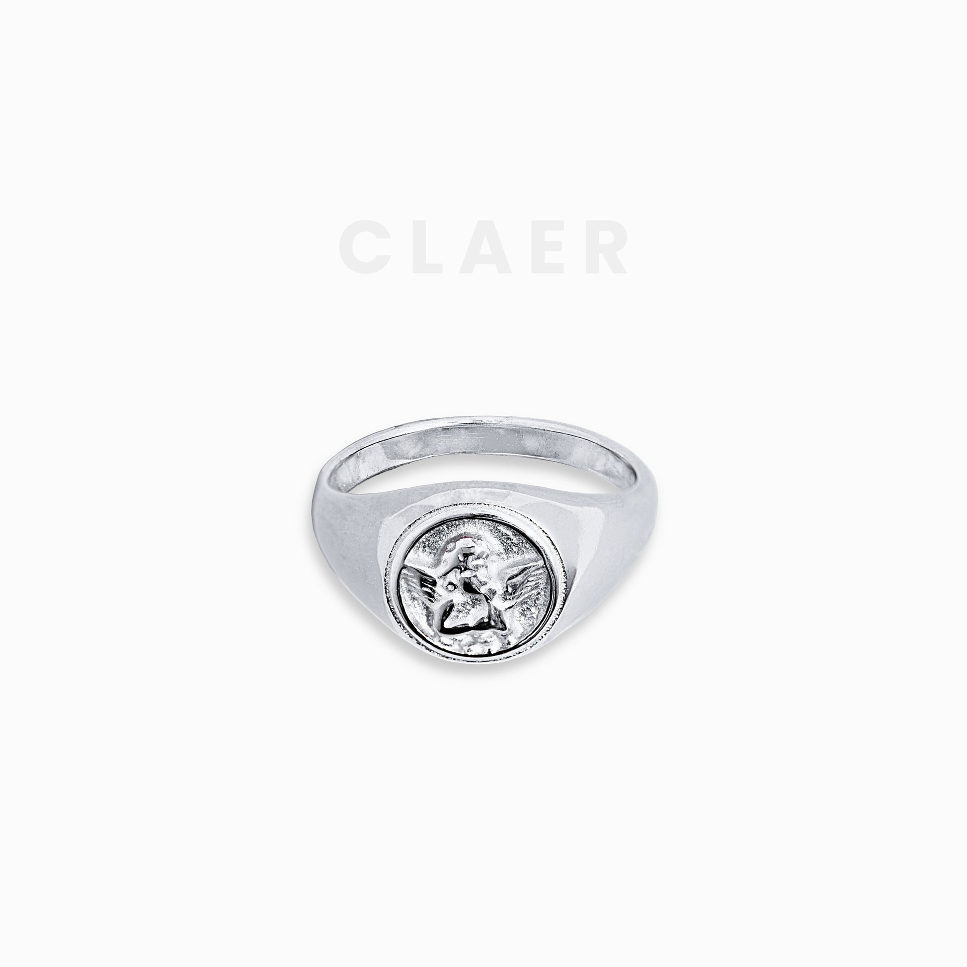 Feiner silberner Ring mit filigranem Schutzengel-Motiv.